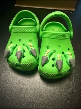 Crocs I Am Dinosaur- kids 5c